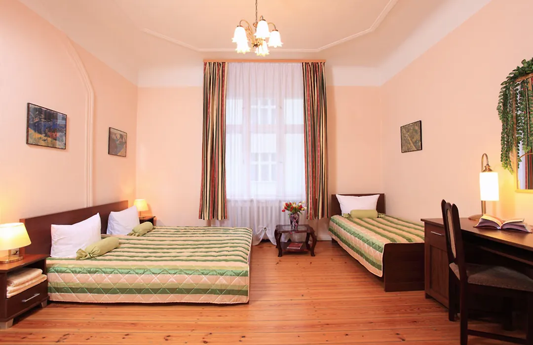 Hotel Central Inn am Hauptbahnhof Pension-1